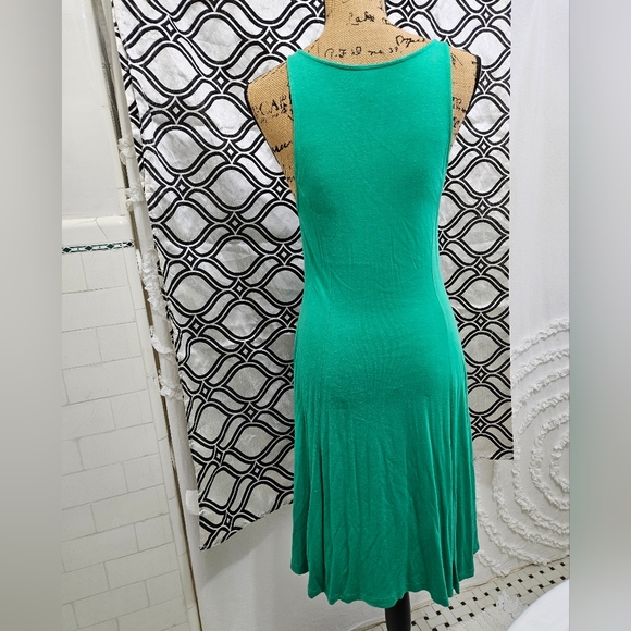 Old Navy Green Dress - Picture 4 of 12